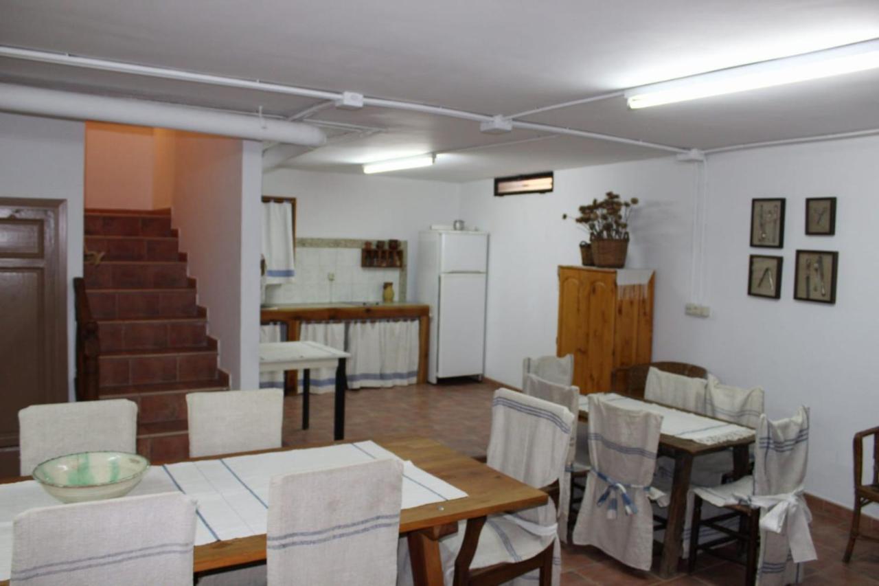 Casa Rural Puerta De La Iglesia Elche de la Sierra Esterno foto