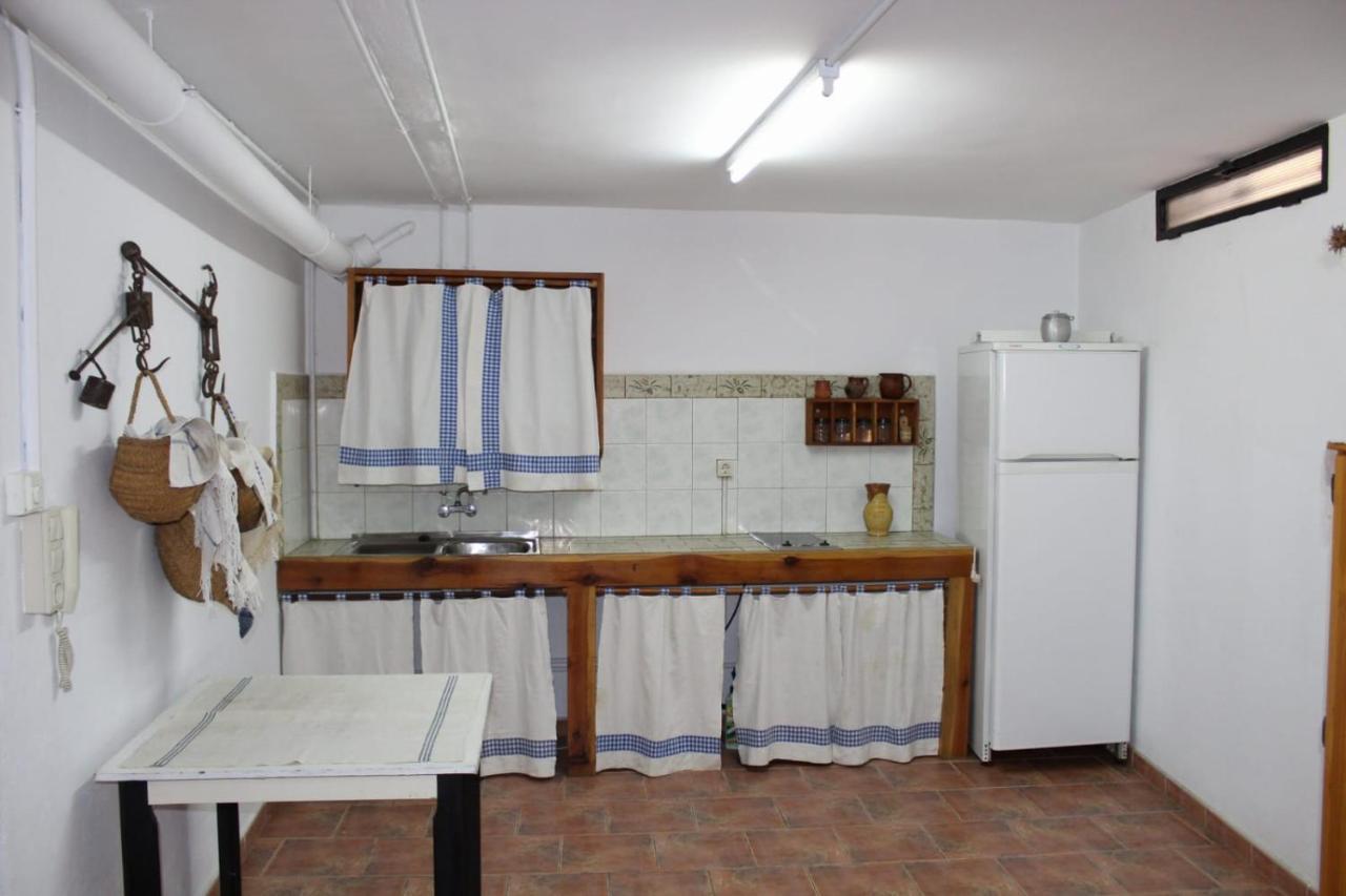 Casa Rural Puerta De La Iglesia Elche de la Sierra Esterno foto